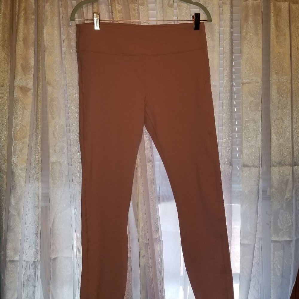 🌞 Light Pink Fabletics Leggings 🌞